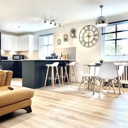 Stylish Central 2 Bedroom Apartment - Free Parking, Free Wifi Orkney Eksteriør bilde